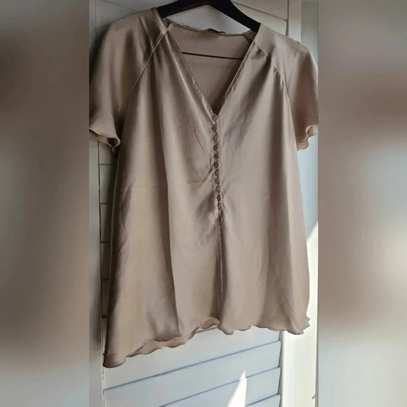 ELIE TAHARI Blouse Top Buttons Satin Toffee Champagne Beige Nude size L - Picture 1 of 7